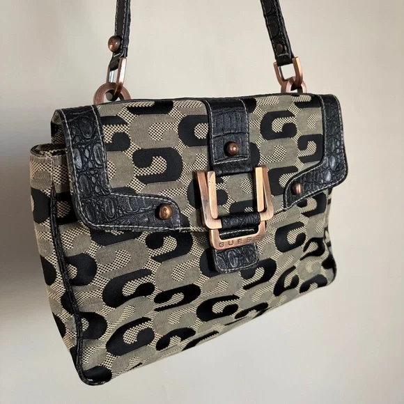 Guess vintage y2k monogram shoulder bag - Picture 5 of 13
